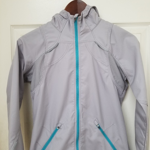 MEC lightweight gray water resistant running jacket xsmall - Picture 5 of 8